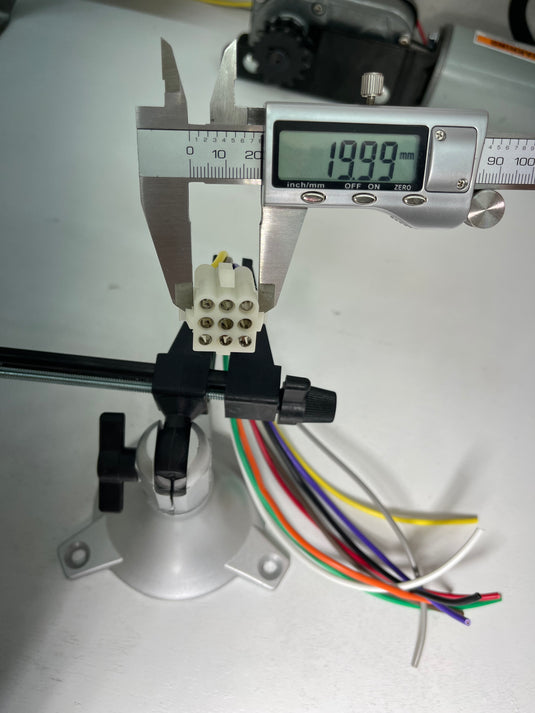 9 circuit Female contacts 14awg pigtail