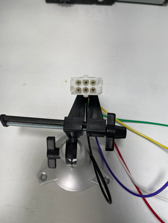 6 circuit Female contacts 14awg pigtail