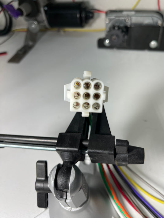 9 circuit Female contacts 14awg pigtail