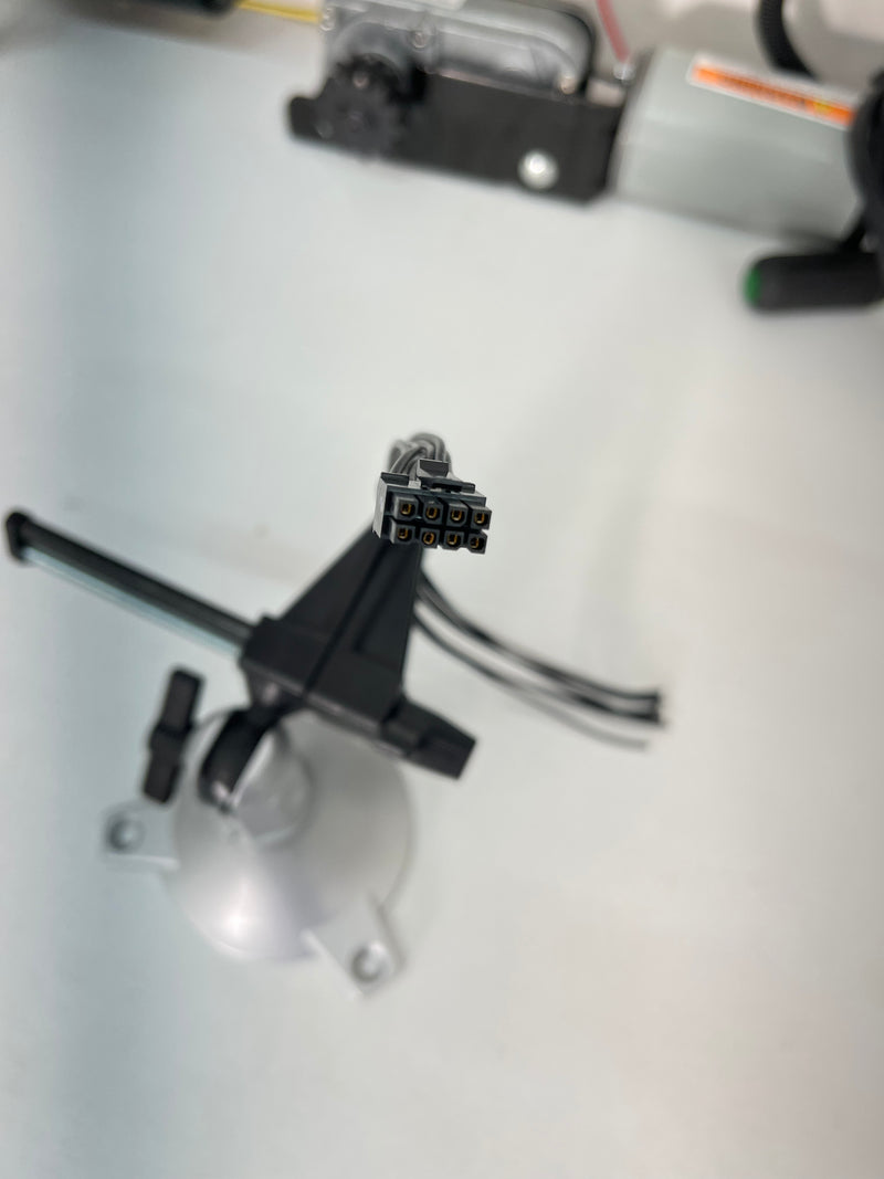 Load image into Gallery viewer, 8 circuit Female contacts male plug 18awg pigtail
