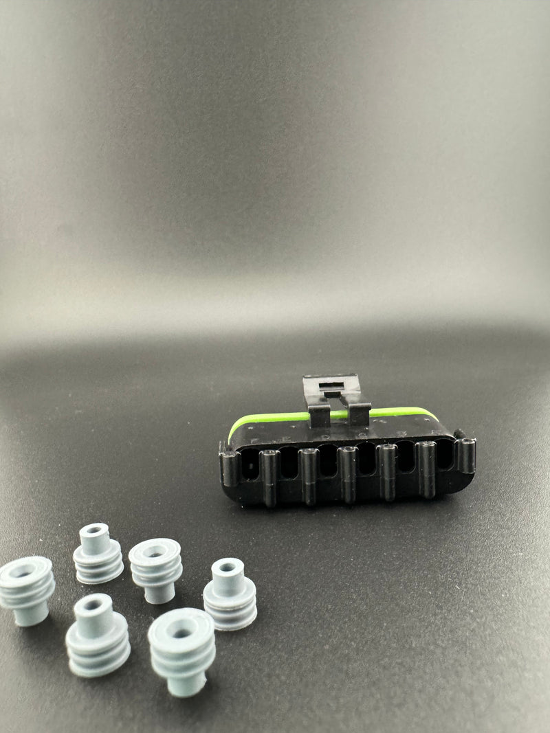 Load image into Gallery viewer, 6 circuit Rv connector
